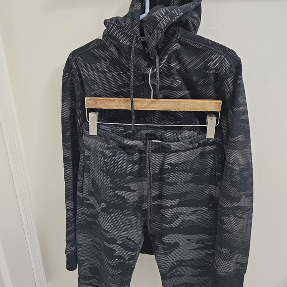 NWOT Sporting Life Men or Unisex Reflective Camo Hoodie Jogger Set Sz Adult S/M - Picture 10 of 12